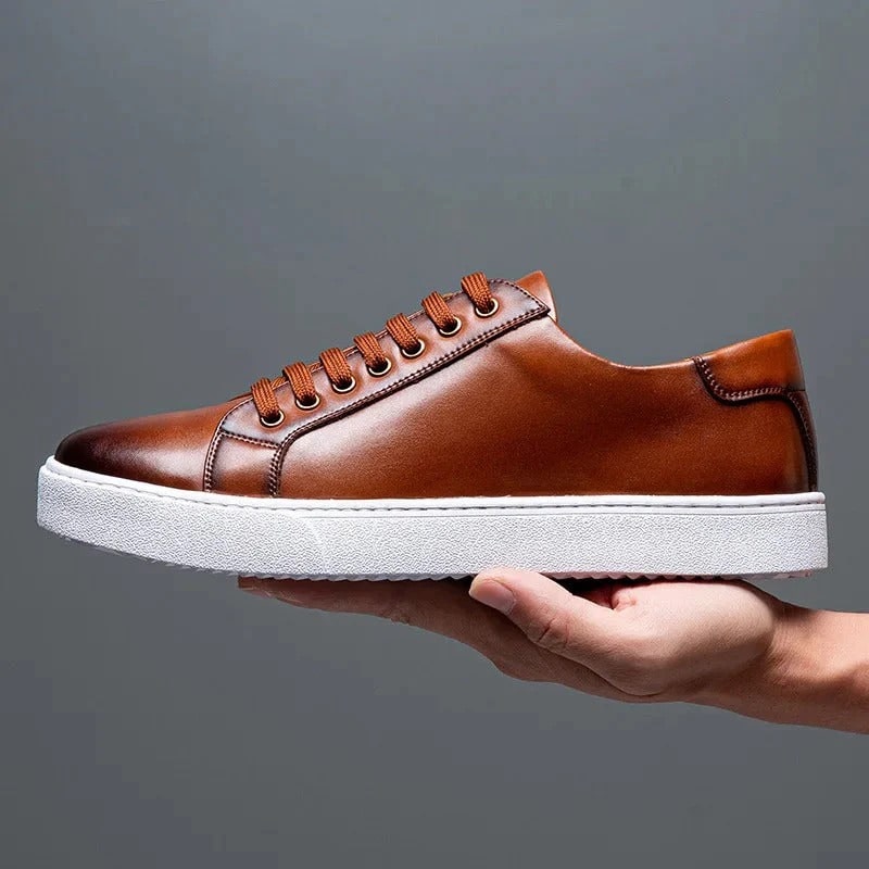 Enzo - Allenatore elegante in pelle