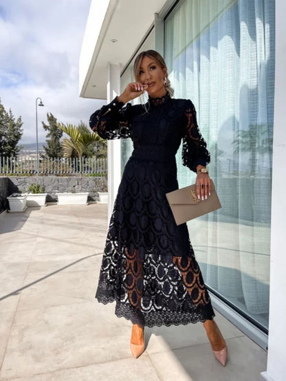 Anna – Abito Maxi con Dettagli in Pizzo